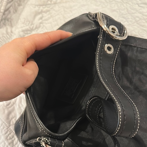 Coach Black Leather Shoulder Bag with Buckle Closure - Picture 7 of 12